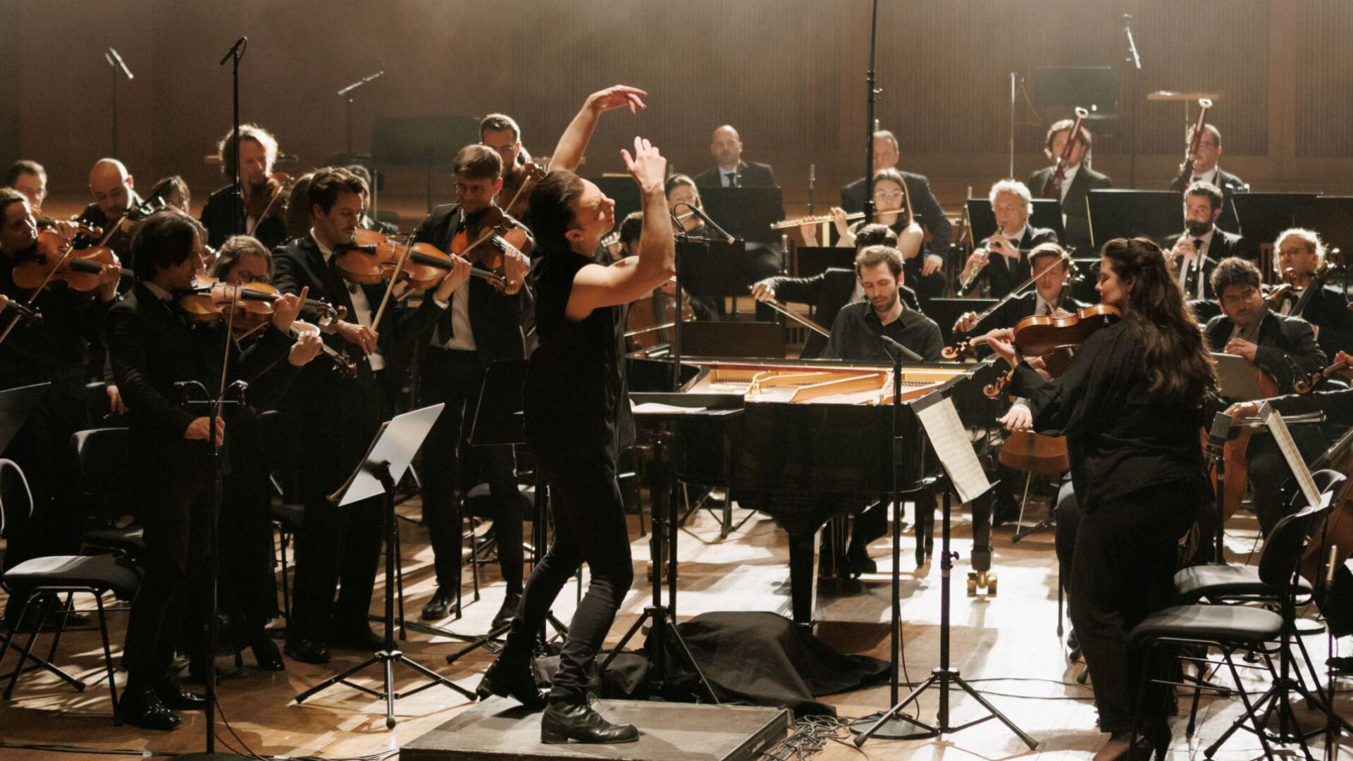 Preview: Junkies of Dreaming - Mahler 3 Currentzis (OmU, SV)