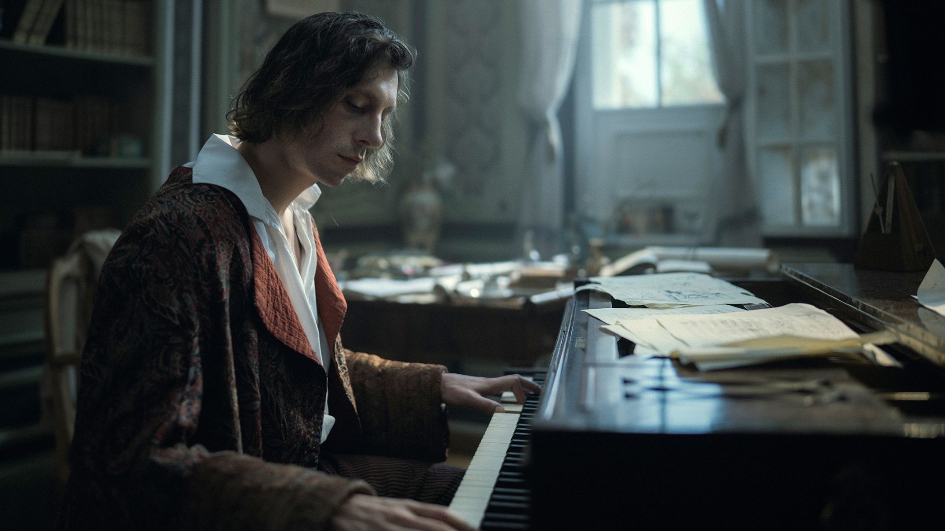Chopin, a Sonata in Paris