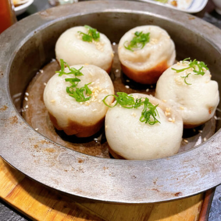 Pork Pepper Bun (Hújiāo bǐng)