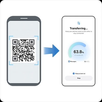 Ein QR-Code wird gescannt, um Daten ganz einfach von einem alten Smartphone auf das neue Galaxy Z Flip8 zu übertragen.