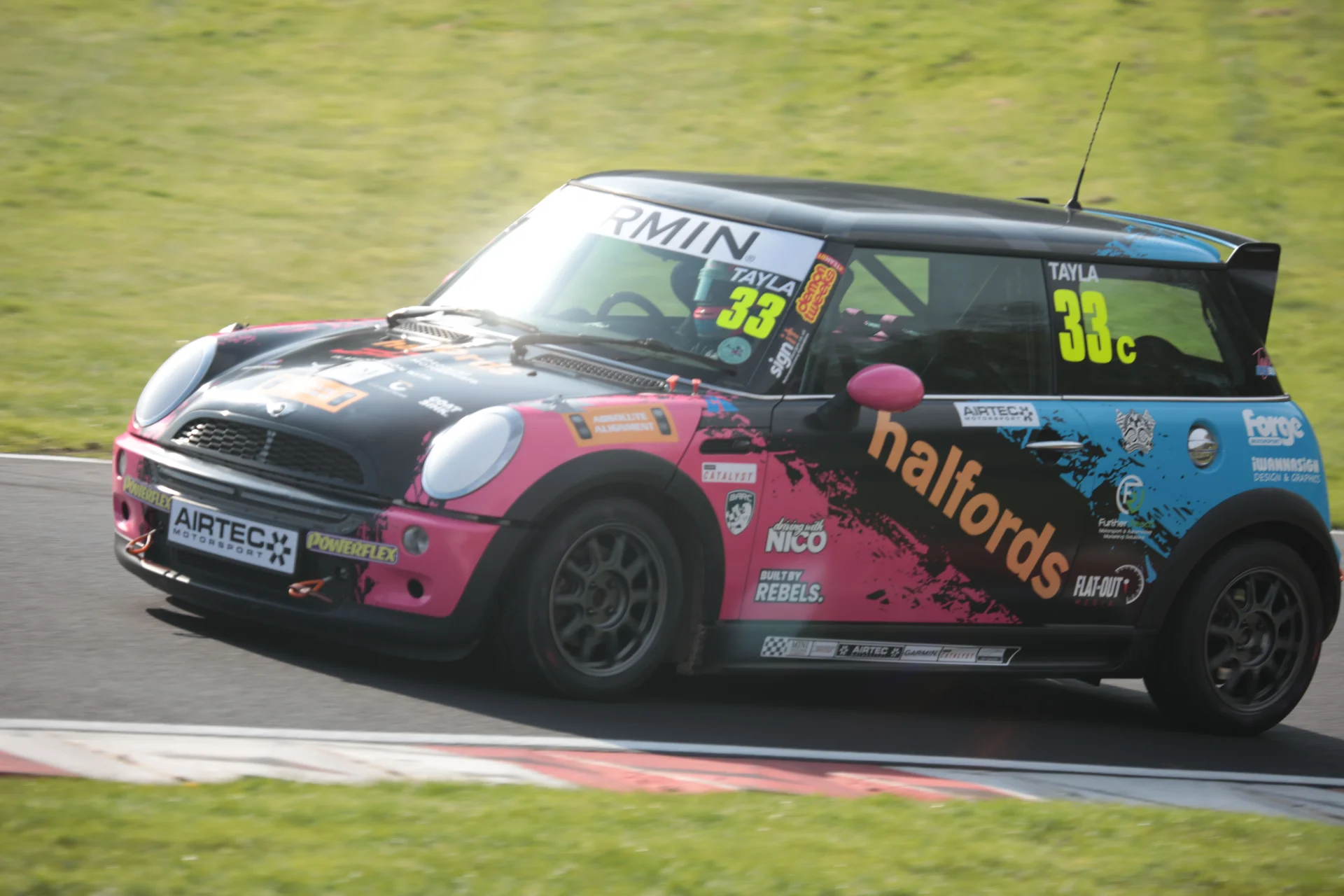 Lauren Tayla MINI Challenge Clubsport | Colin North