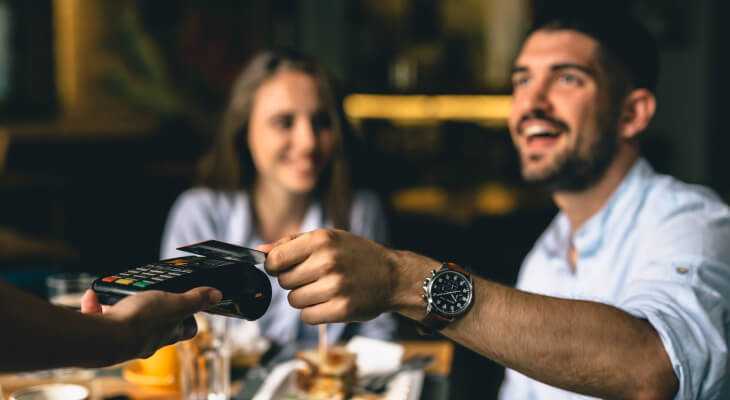 Carte prepagate aziendali, vantaggi e svantaggi