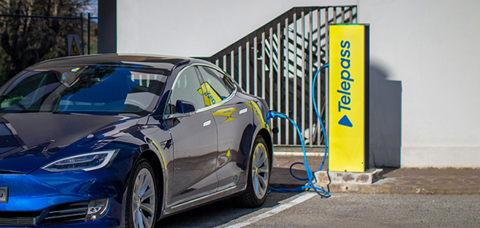 Con Telepass Pay ricarichi il tuo veicolo elettrico.