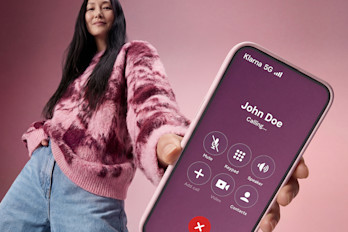 Web GirlWithMobile Brand MobilePlan JohnDoe 3x2