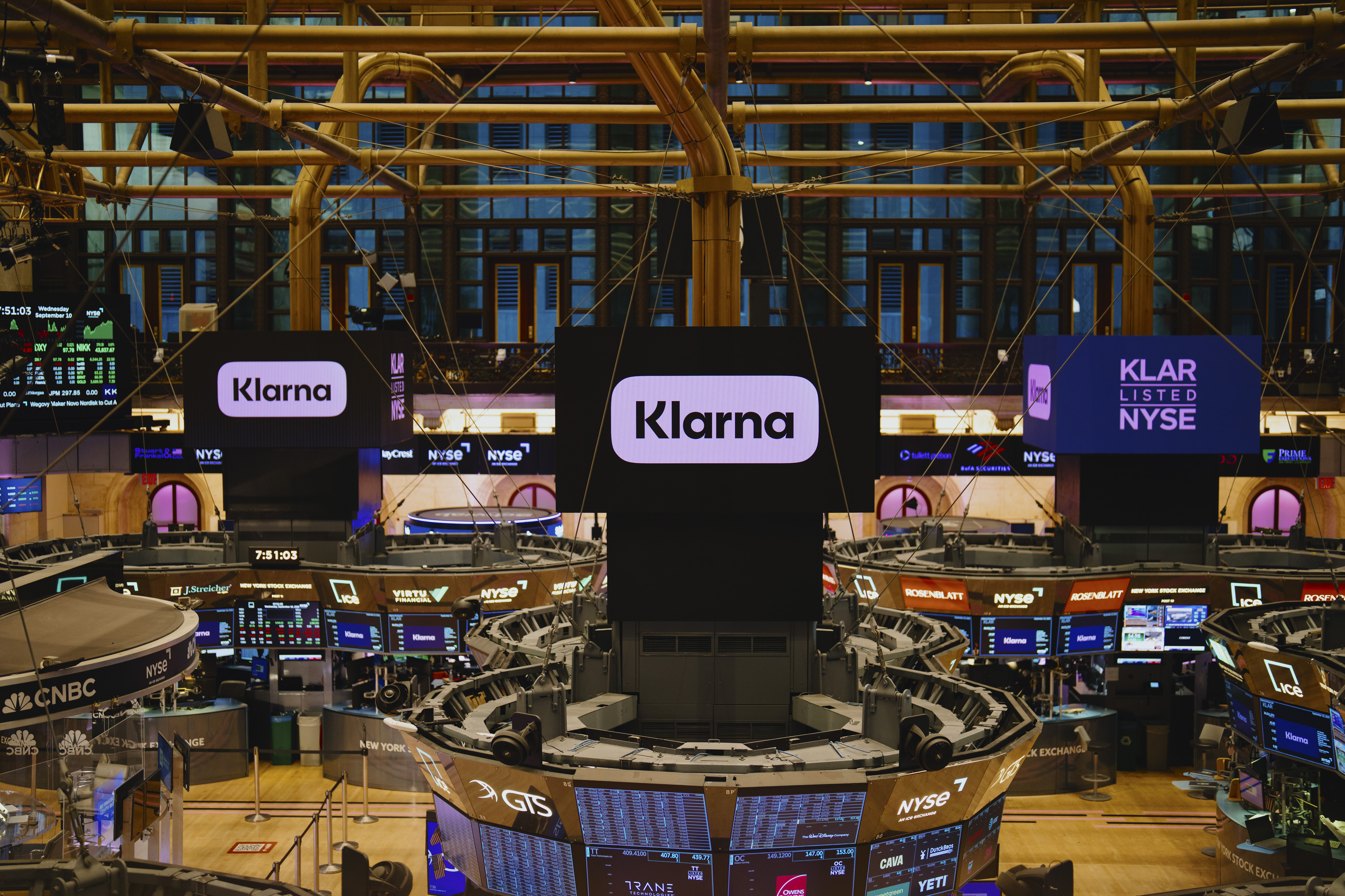 Klarna delivers record-breaking Q3 as AI-powered digital bank: $903 million  in revenue and 4 million card sign-ups in four months | Klarna International
