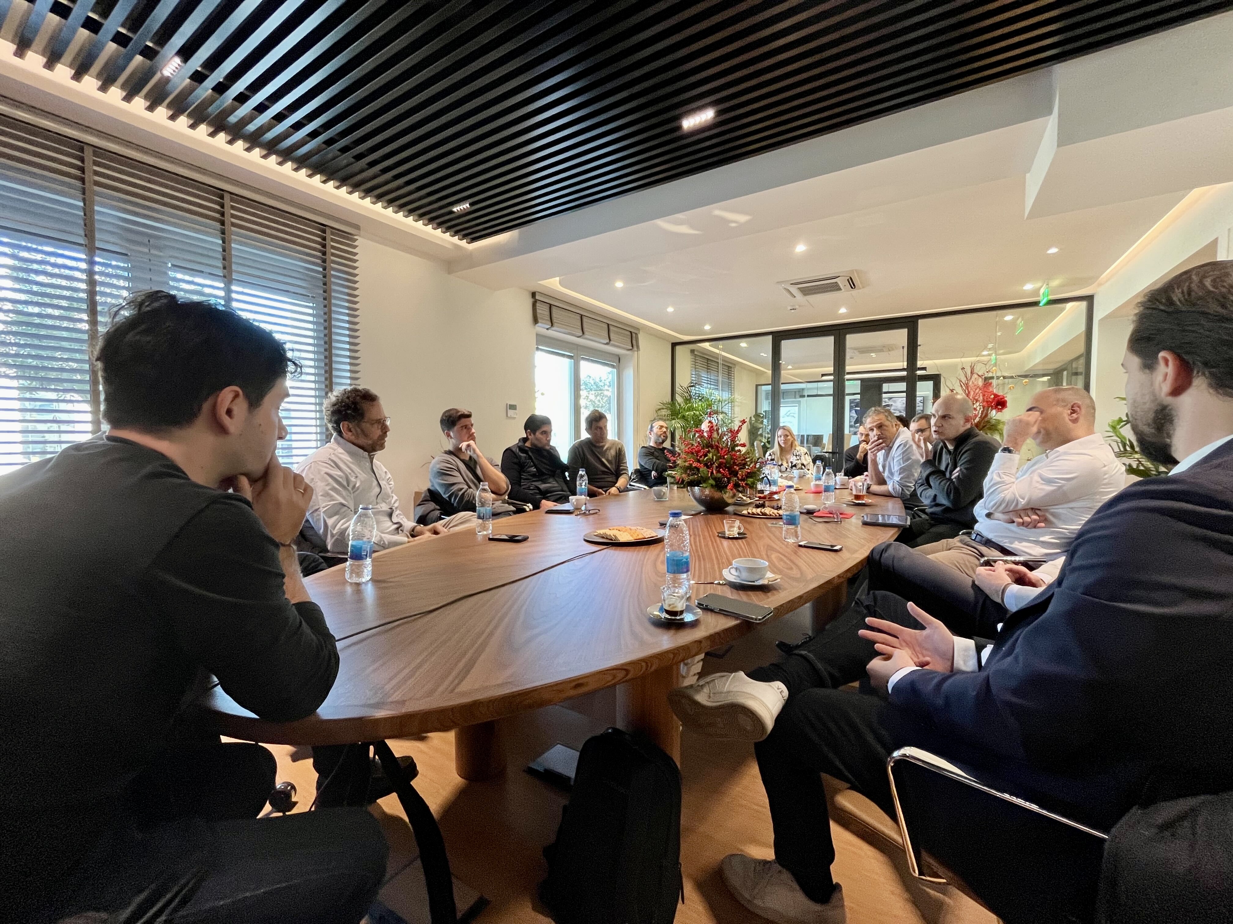 Neil Rimer speaks to ScaleUp entrepreneurs at Endeavor Greece Offices 