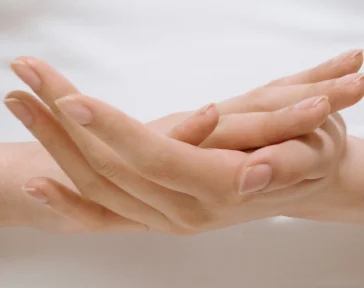 SK-II Nozomi - Hand Treatment Cream - How To Use - Step 3 - BG Image