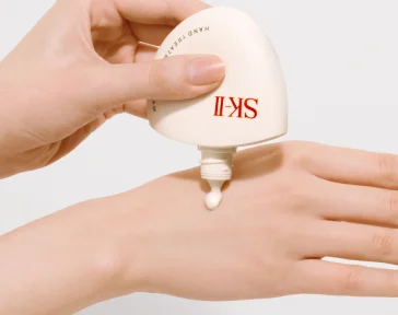 SK-II Nozomi - Hand Treatment Cream - How to Use - Step 1 Image
