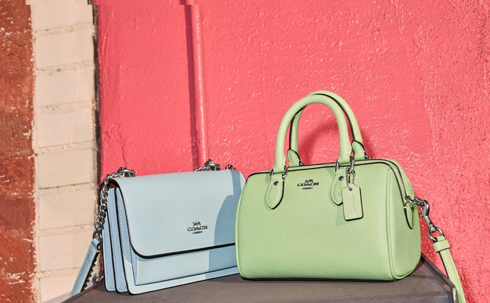 Coach Outlet background