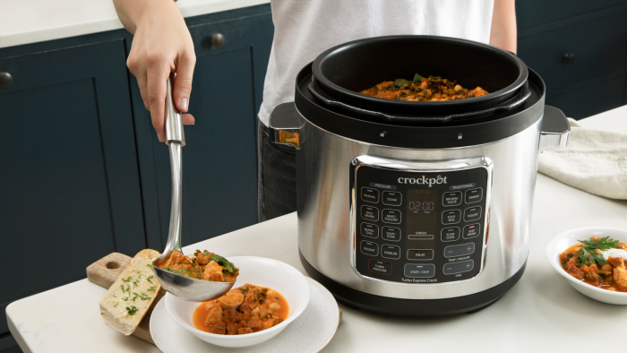 Digital Slow Cooker 8 Litre Removable Ceramic Bowl with Delay Timer & Keep  Warm