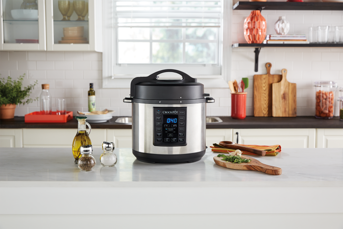 Crock-Pot 8-Quart Multi-Use XL Express Crock Programmable Slow  Cooker and Pressure Cooker with Manual Pressure, Boil & Simmer, Black  Stainless: Home & Kitchen