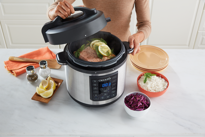 Crock-Pot 8-Quart Multi-Use XL Express Crock Programmable Slow Cooker and  Pressure Cooker with Manual Pressure, Boil & Simmer, Stainless Steel