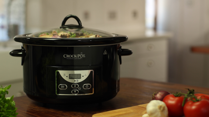Crock-Pot 4.7L Digital Hinged Lid Slow Cooker, CSC052 