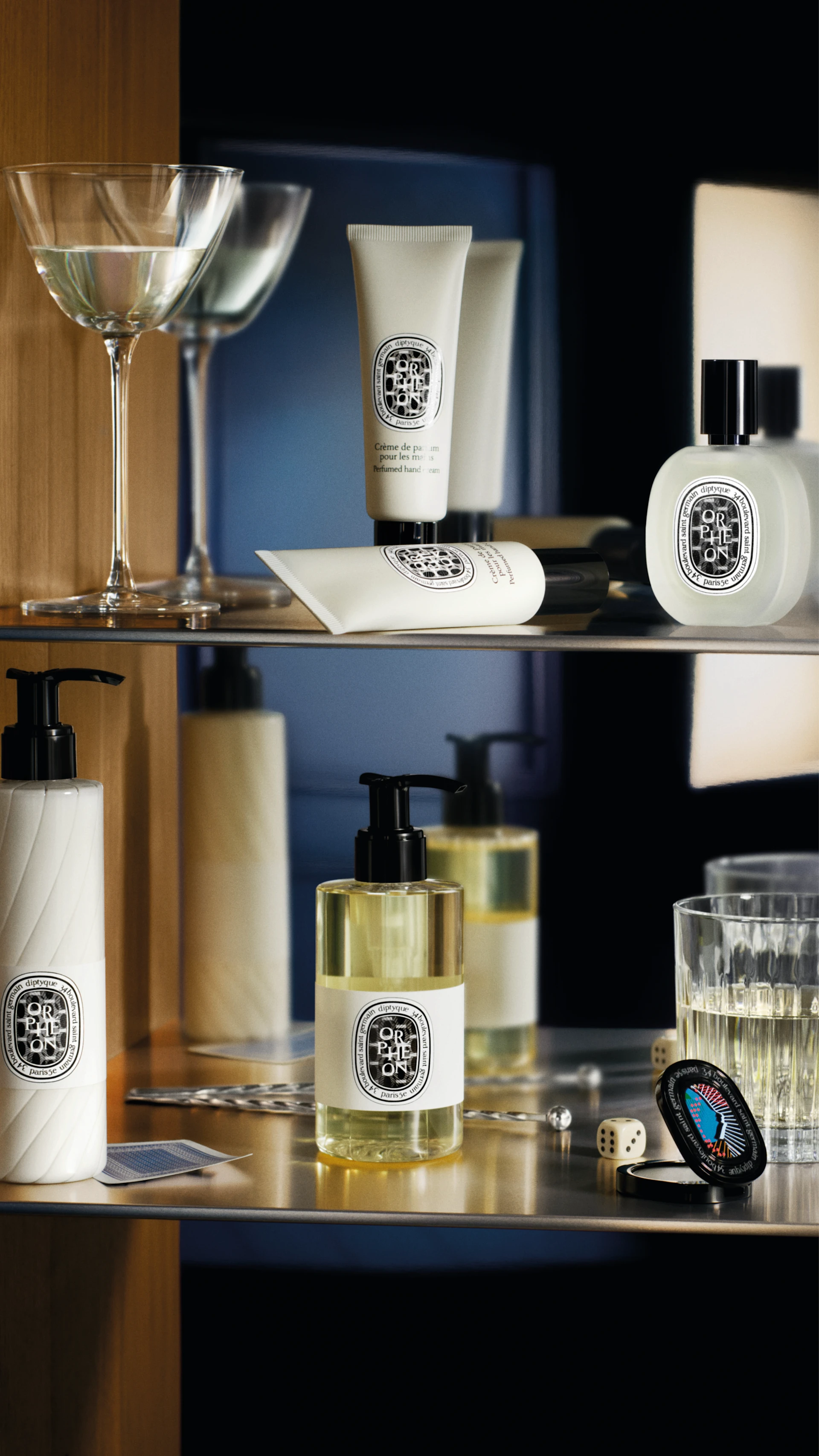 Orphéon (オルフェオン) の香りのジェスチャーをみる