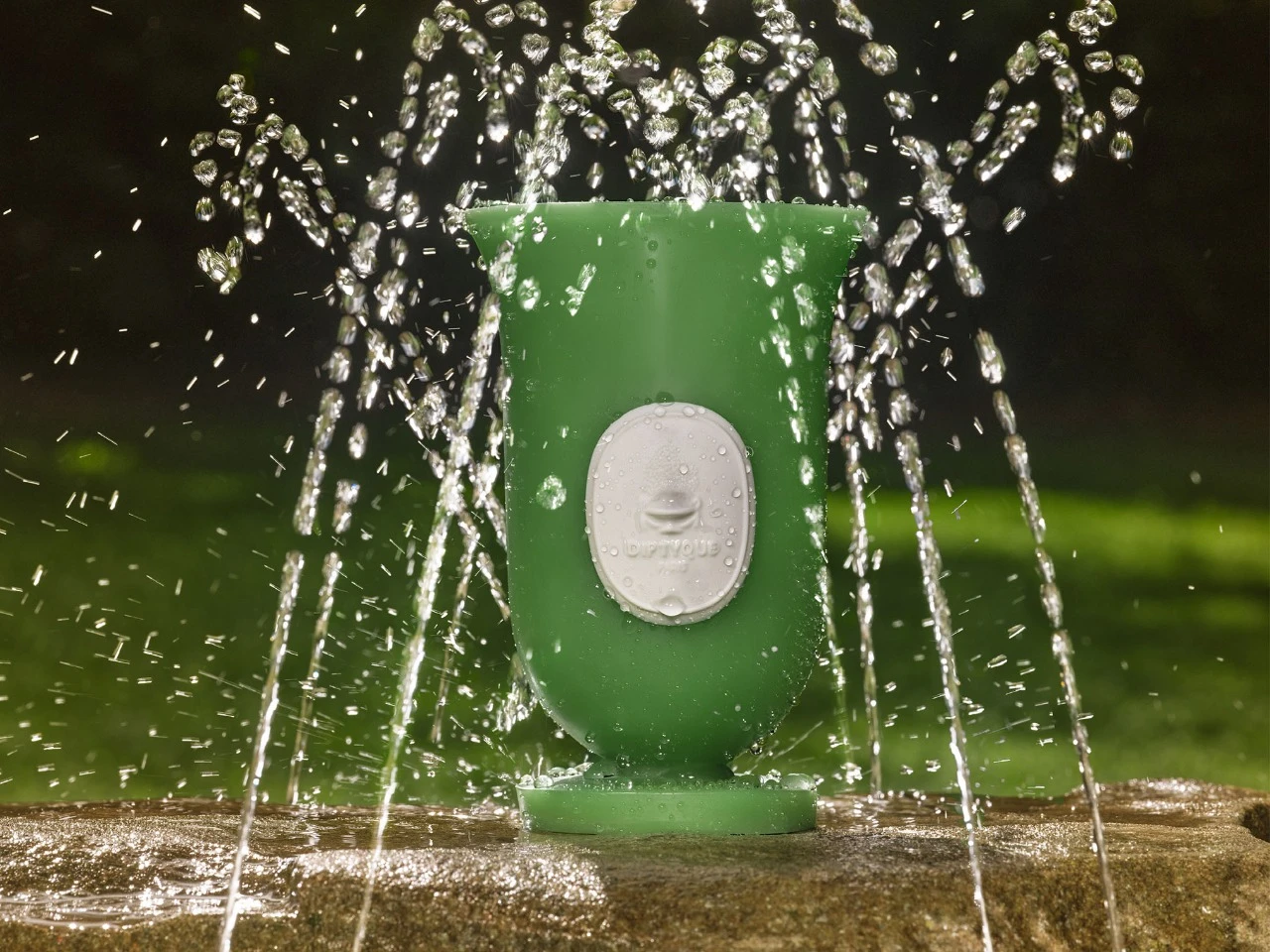 Le vase Médicis vert Pinède