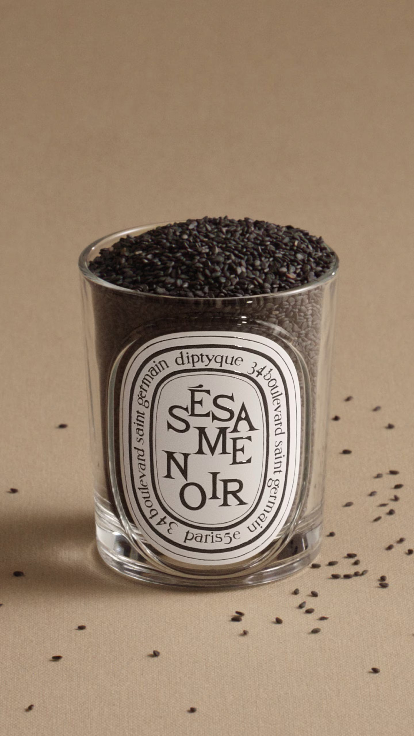 Discover the new Sésame Noir (Black Sesame) Candle