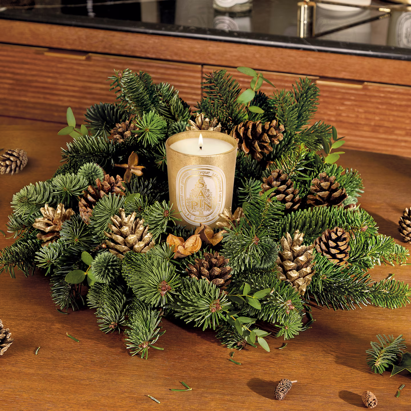 PINECONE WREATH GIFT WITH PURCHASE