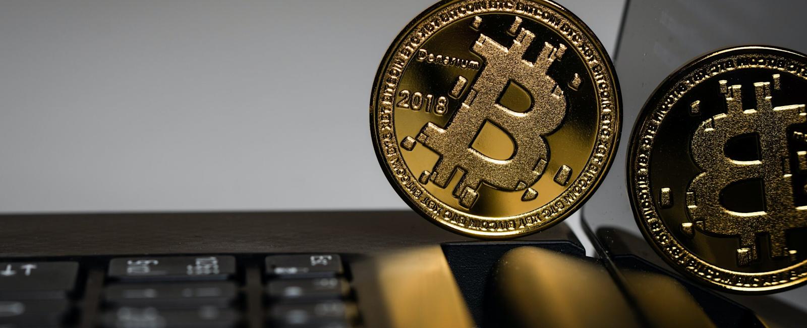 Bitcoin Coinbase Premium Gap Approaches Zero, Selloff Ending?