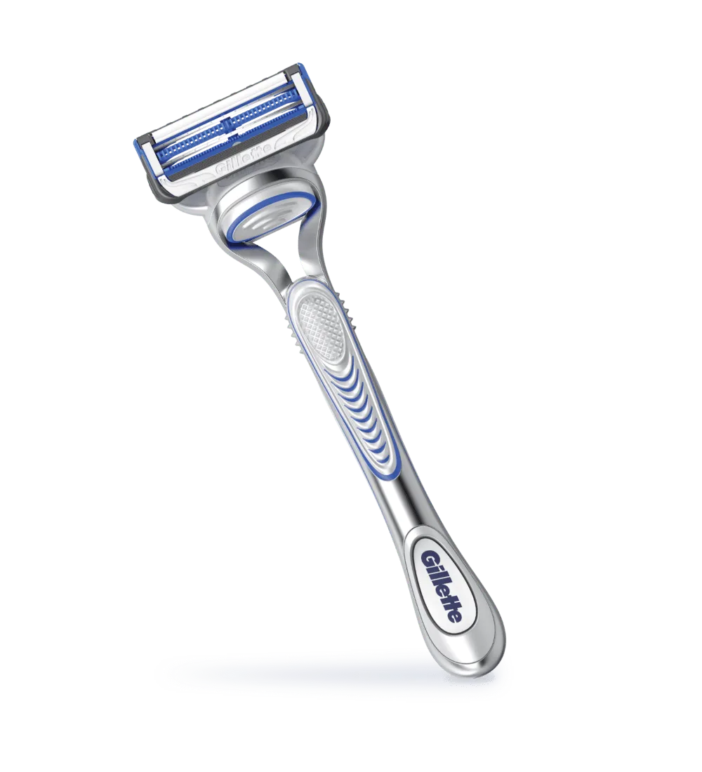 Primo piano di un rasoio Gillette SkinGuard Sensitive su sfondo bianco
