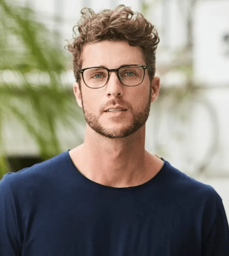 So wählen Sie Brillen für verschiedene Bartstile aus