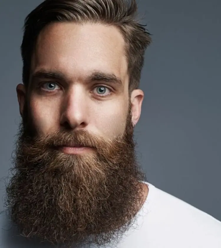 Pourquoi l'huile de barbe devrait être votre nouveau meilleur ami