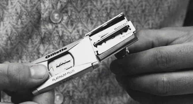 Gillette présente le premier rasoir sûr au monde