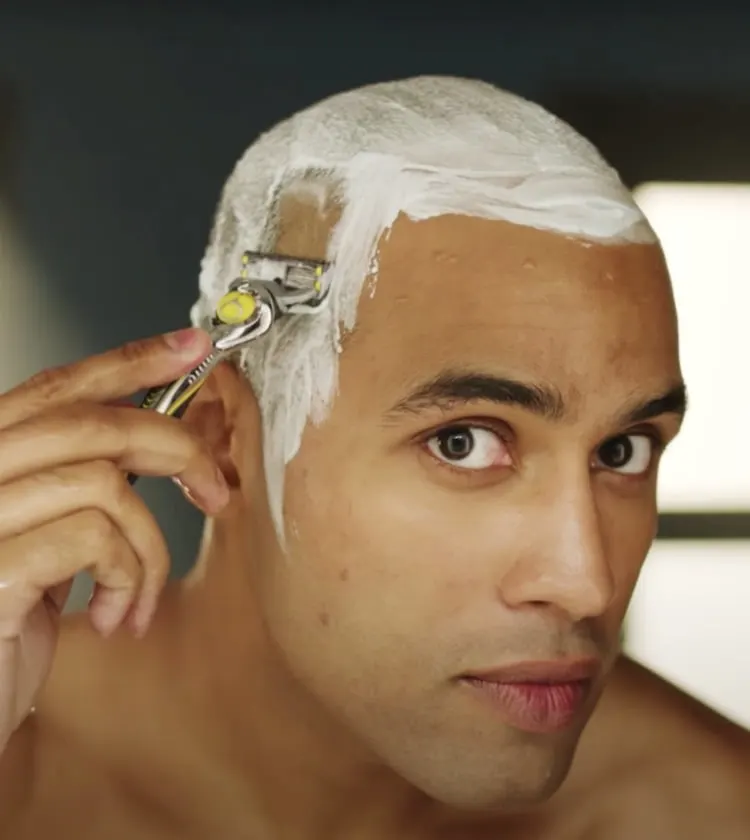Kopfrasur: Wie man eine Glatze rasiert | Gillette DE