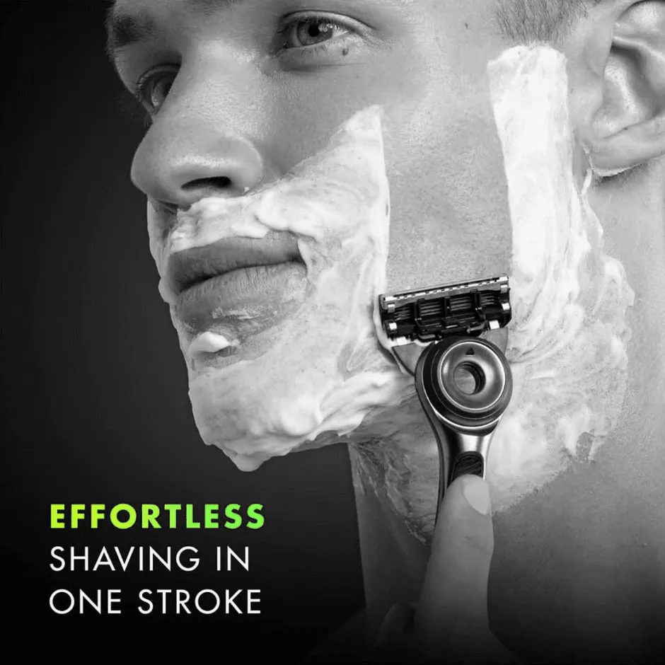 Image 2 Gillette Labs with Exfoliating Bar Razor