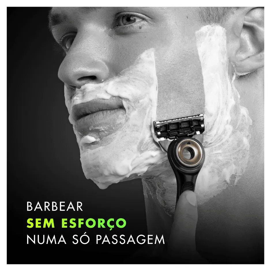 Barbear fácil e esfoliante em uma única passagem