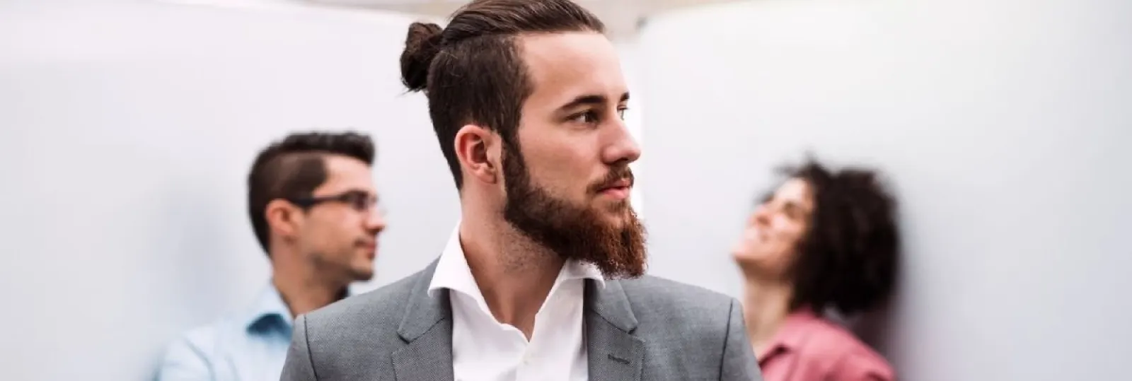 Barbe queue de canard : comment tailler sa barbe en pointe ?