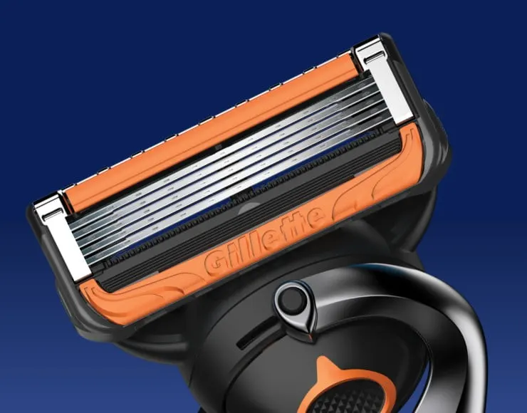 Prévenez les brûlures de rasoir grâce aux caractéristiques de confort du rasoir Gillette