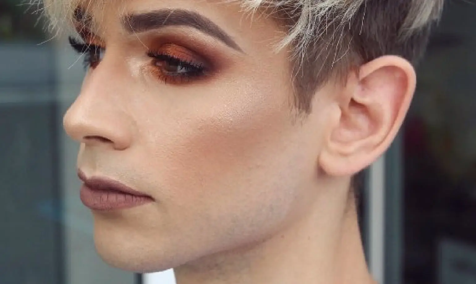 YouTuber Kostas Kind im Make-up