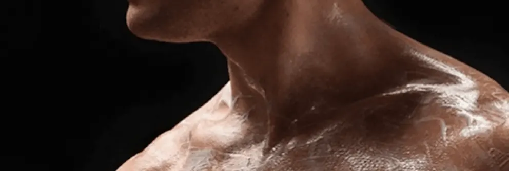 Comment couper ou raser les poils du torse | Gillette FR