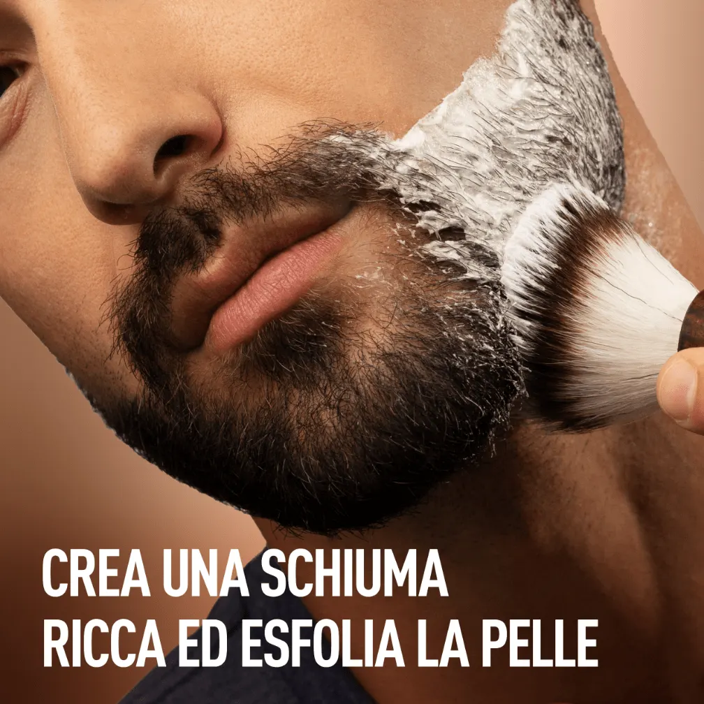 CREA UNA SCHIUMA RICCA ED ESFOLIA LA PELLE