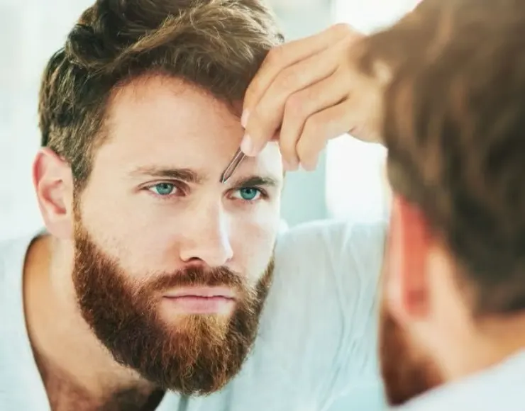 Comment raser et mettre en forme des monosourcils 