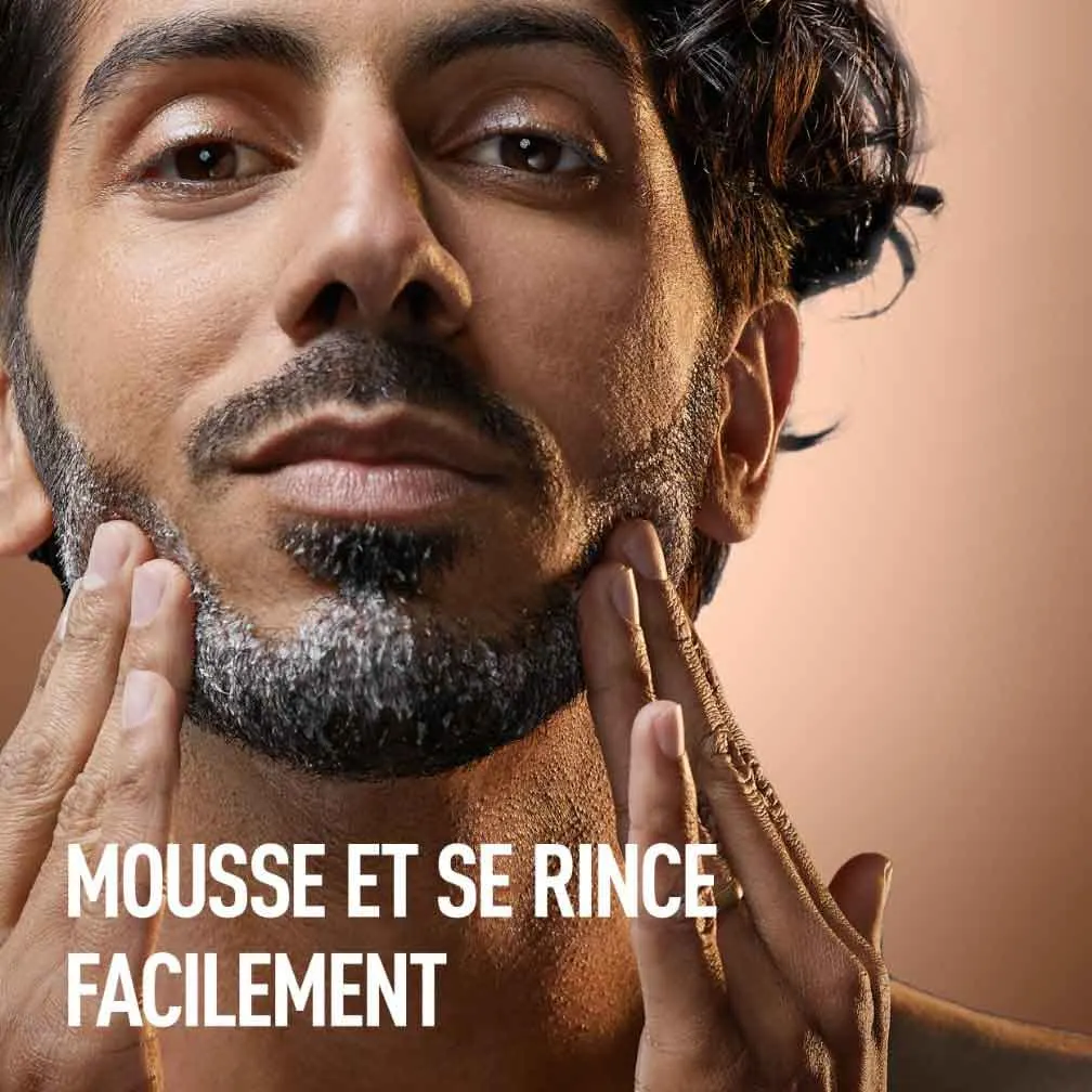 Mousse et se rince facilement