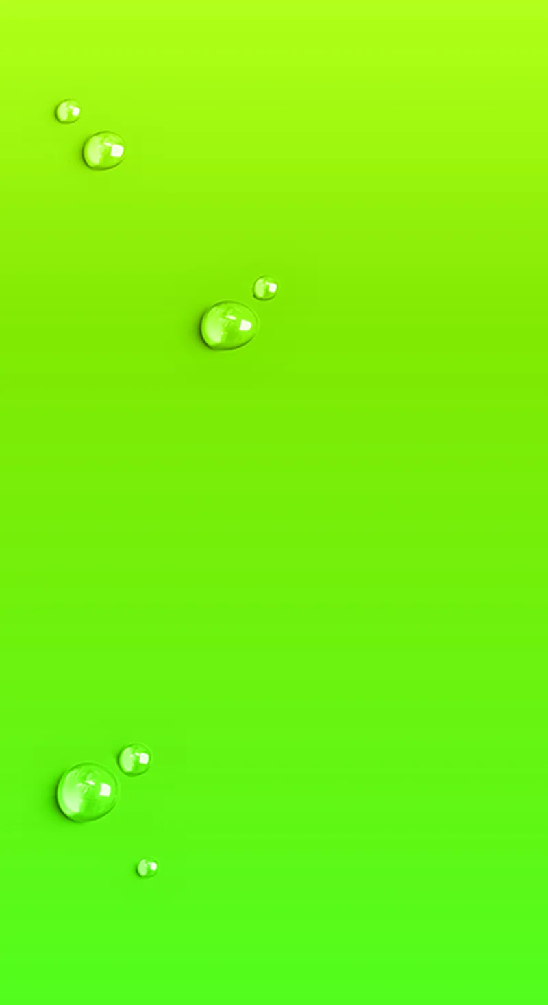 Felgroene achtergrond met verspreide waterdruppels op het oppervlak