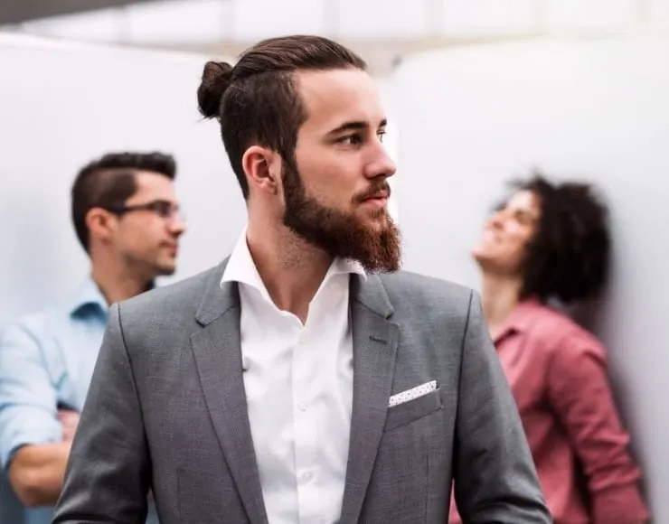 Barbe queue de canard : comment tailler sa barbe en pointe ?