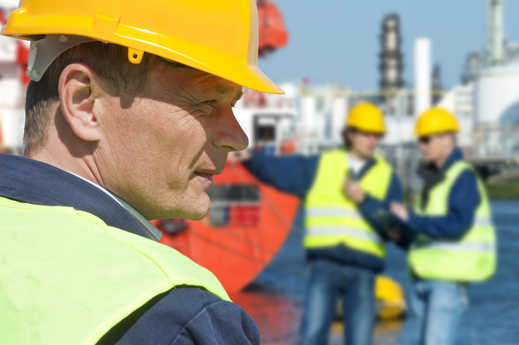 man with type 2 diabetes working at building site