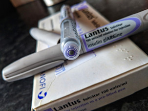 Lantus (insulin glargine) box and pen for the treatment of diabetes