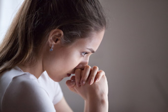 woman with signs and symptoms of diabetes