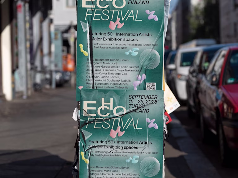 Cover Image For Adding Depth To Digital Designs: Creating Realistic Urban Poster Mockups