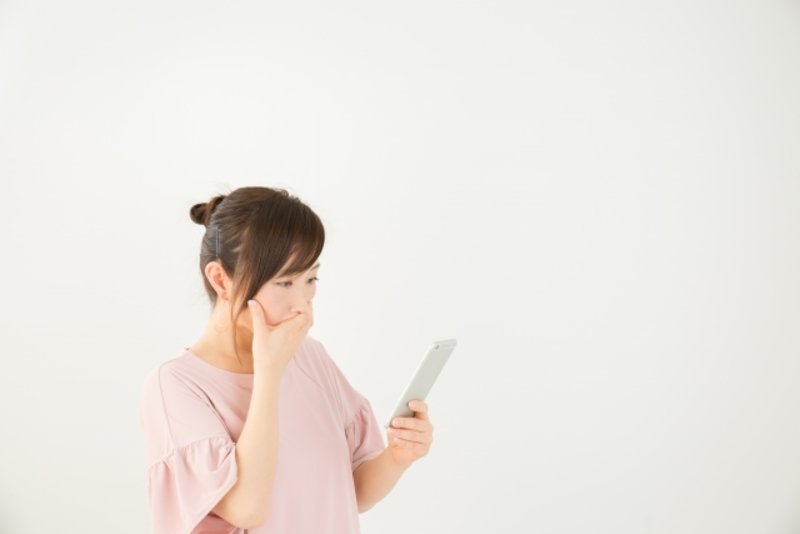 恩師の訃報に接したら?お悔やみの文例・マナーについて