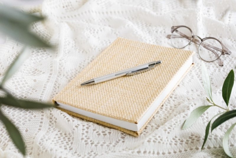 エンディングノートとは?役割や種類、項目、売っているところを解説