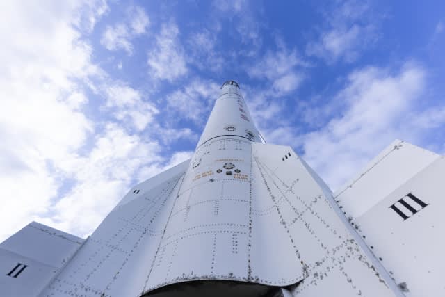 散骨　ロケット