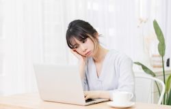 【保存版】一周忌とは?一回忌との違いや参列マナー・服装について解説