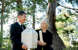 骨壷は故人を供養する大切なアイテム!種類や特徴を知って適切な選択を