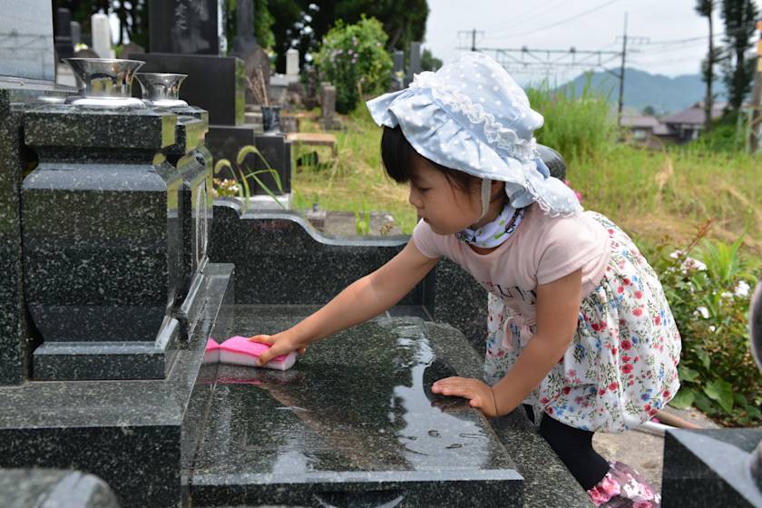 お墓掃除
