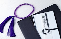 お別れ会(偲ぶ会)の香典相場・包み方・表書きについて解説