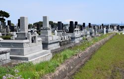 墓じまいの補助金と節約術!費用を抑えて賢く墓じまいしよう